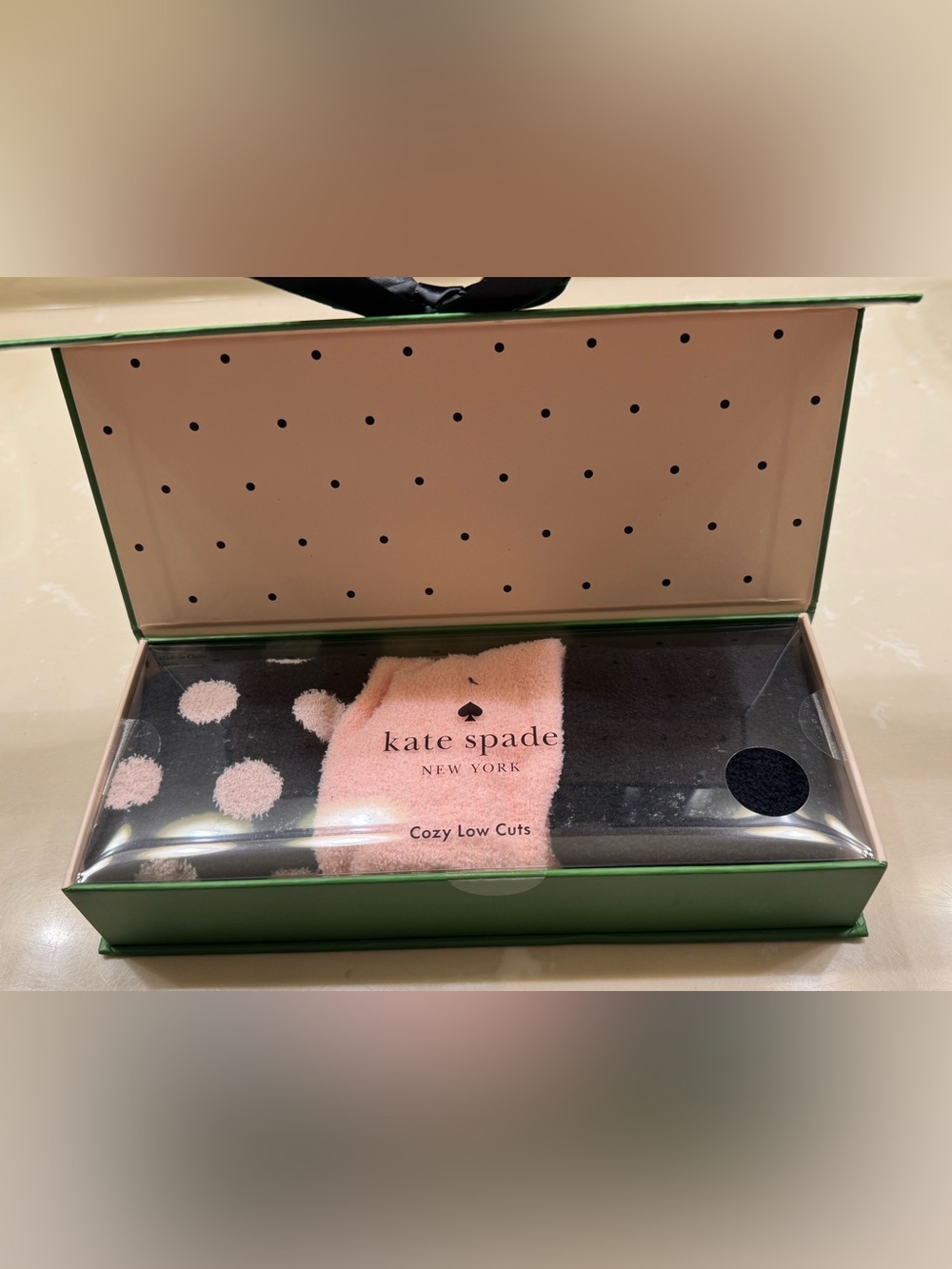 kate spade gift box 3 Pair Cozy Low Cut Socks with black bow NEW